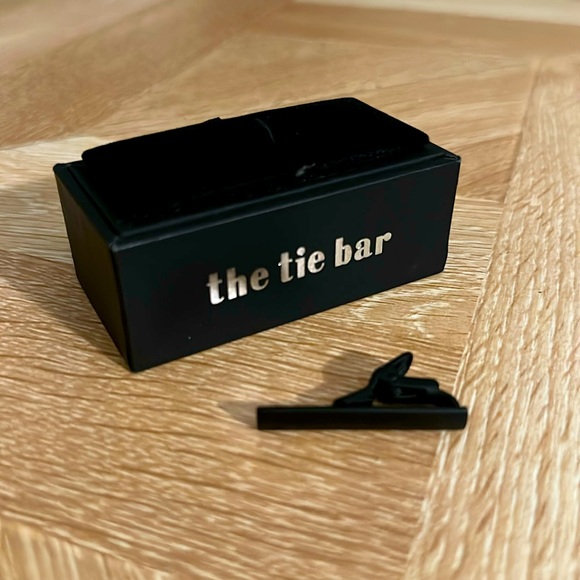 The Tie Bar matte black tie bar and gray pocket square bundle - Picture 2 of 2